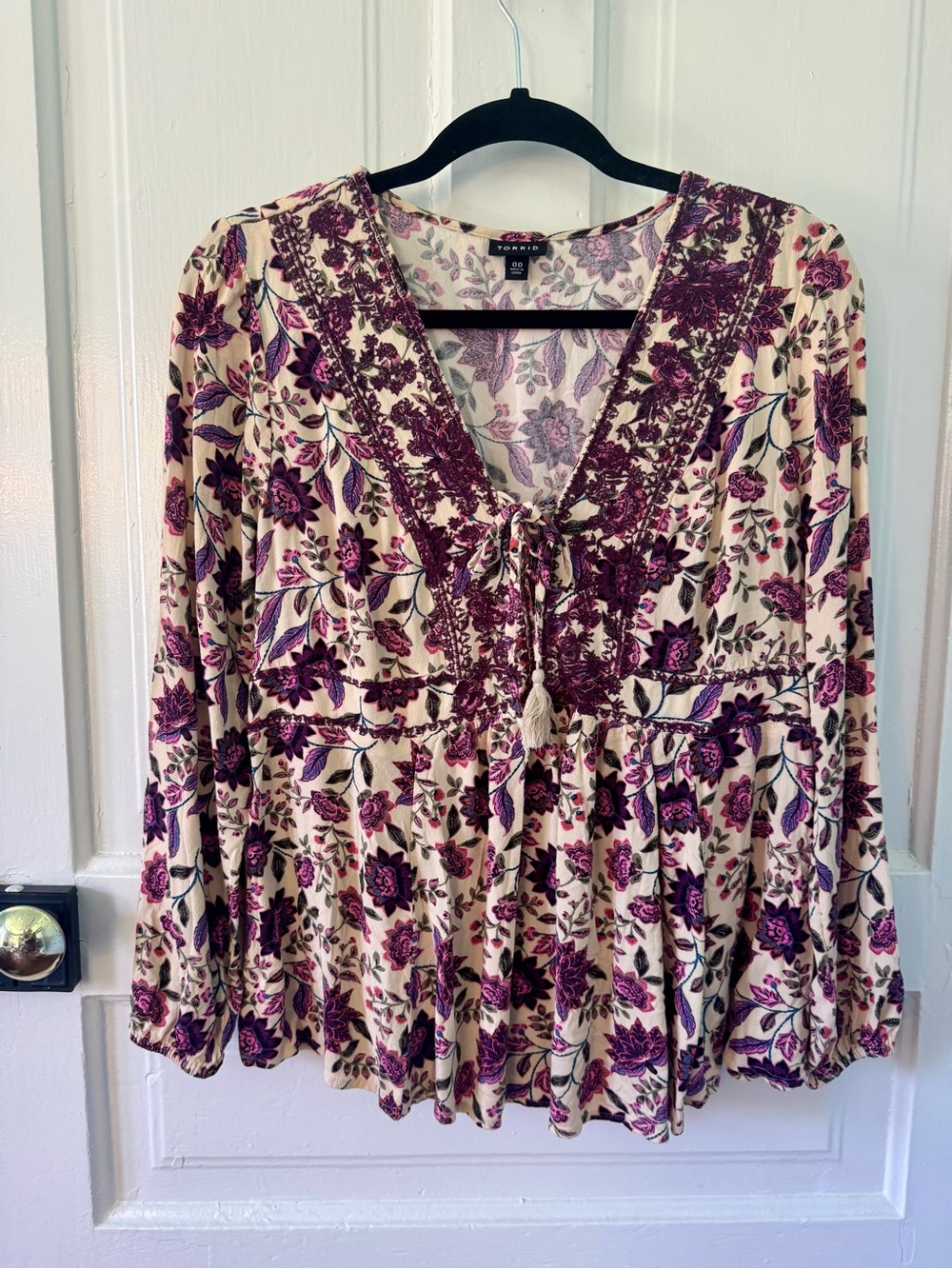 Torrid Cream & Purple Floral Peasant Blouse with Tassel Tie